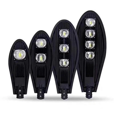 Šiltai baltas LED gatvės šviestuvas